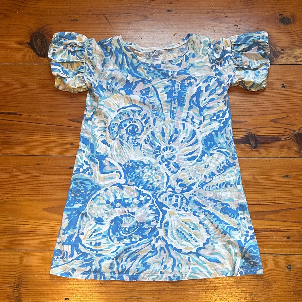 Girls Lilly Pulitzer Blue and Cream Patterned Top